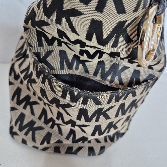 Michael Kors Jet Set Canvas Tote Bag - Picture 7 of 15